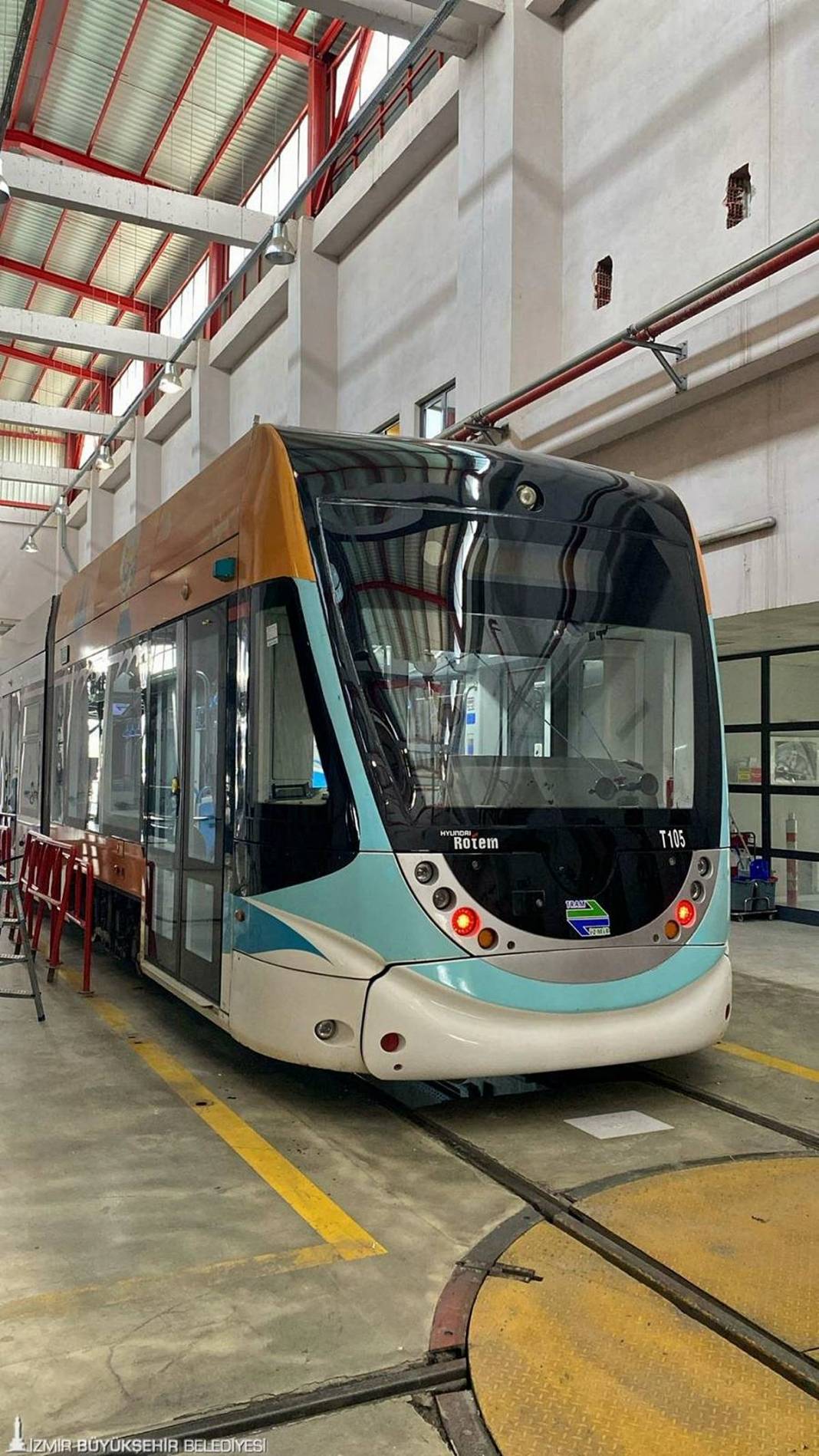 İzBB'den dev tasarruf: Metro ve tramvay araçları öz kaynaklarla onarılıyor 7